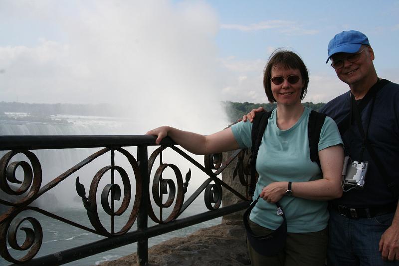 Betty und Jürgen in Niagara.jpg